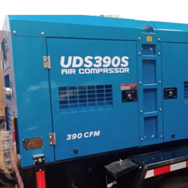 Kompresor Screw 390 CFM Univ UDS 390 S