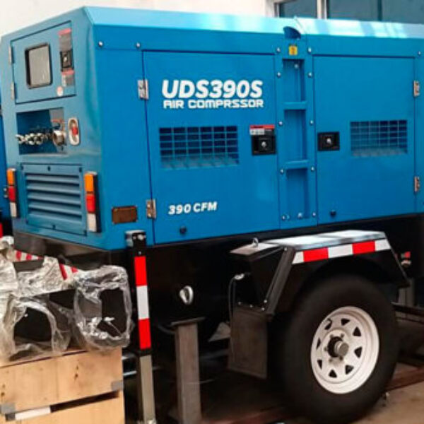 Kompresor Screw 390 CFM Univ UDS 390 S